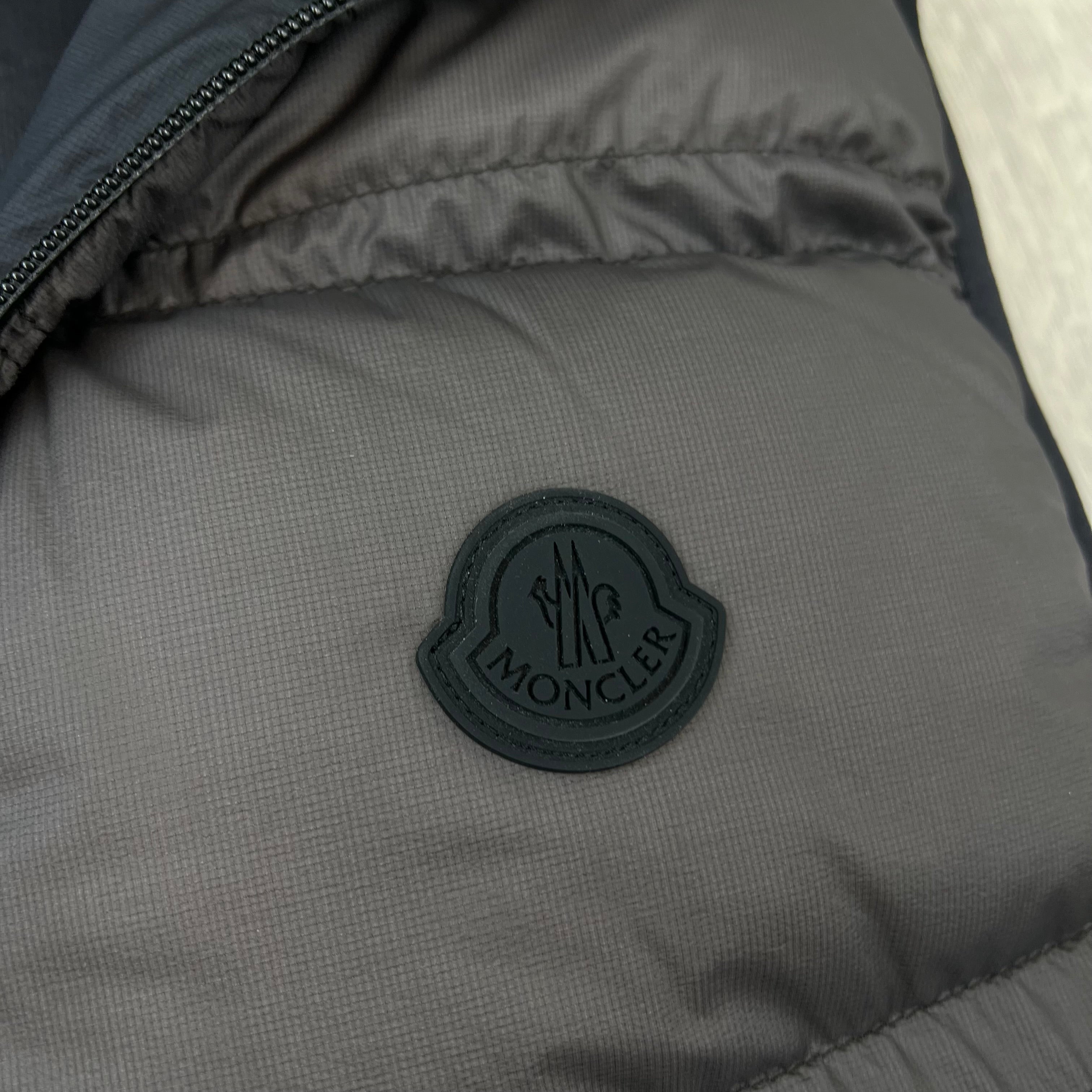 Moncler Lausen Gilet - Grey