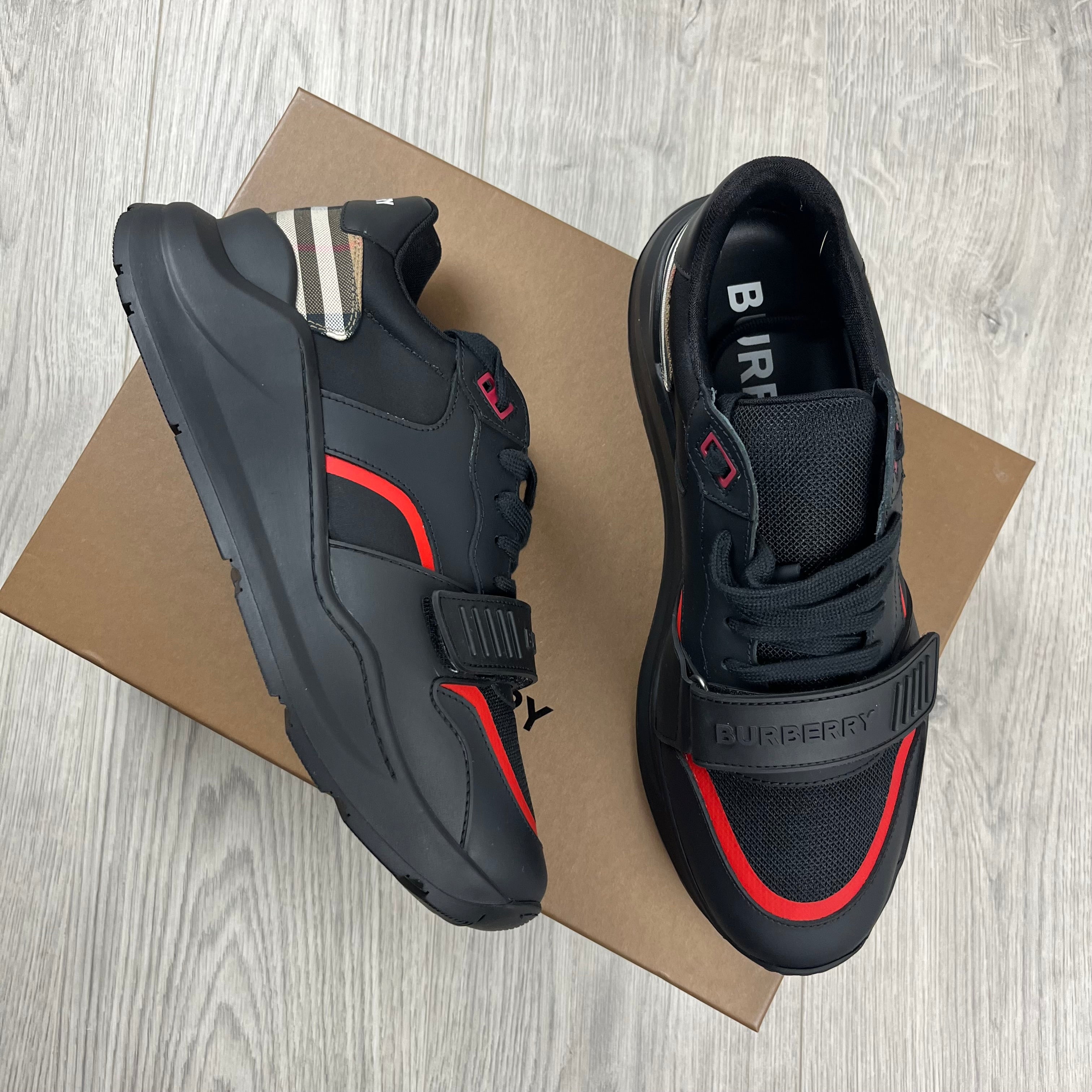 Burberry Ramsey Sneaker - Black