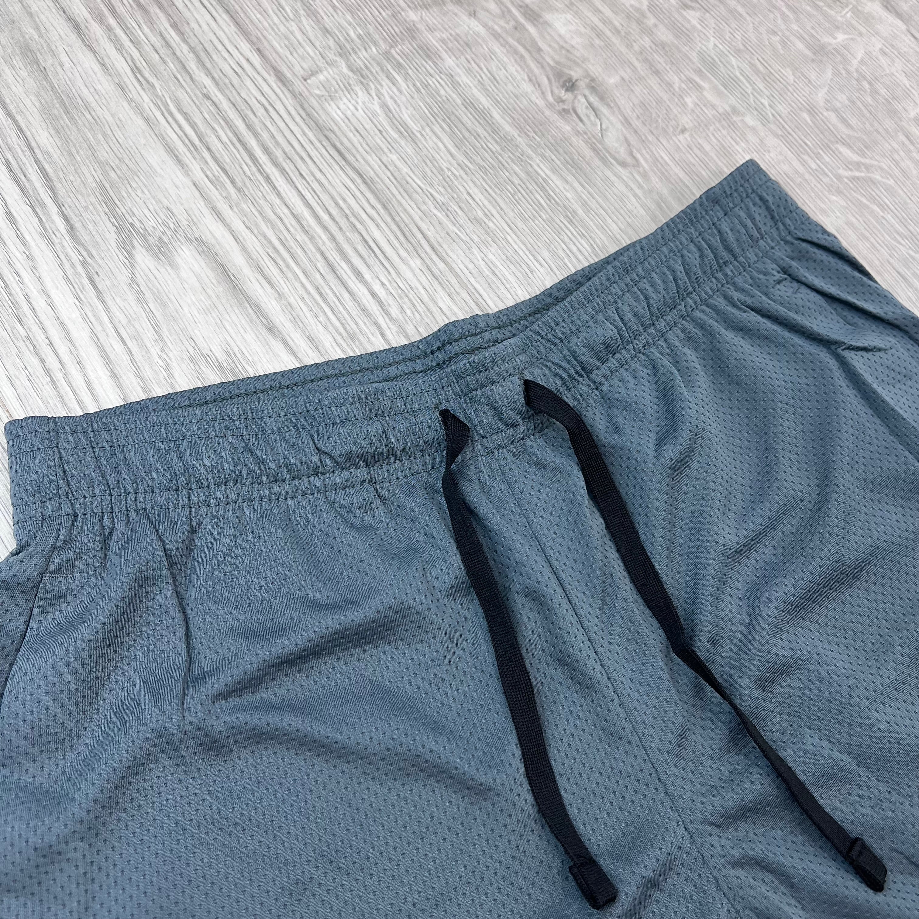 Under Armour Tech Shorts - Grey