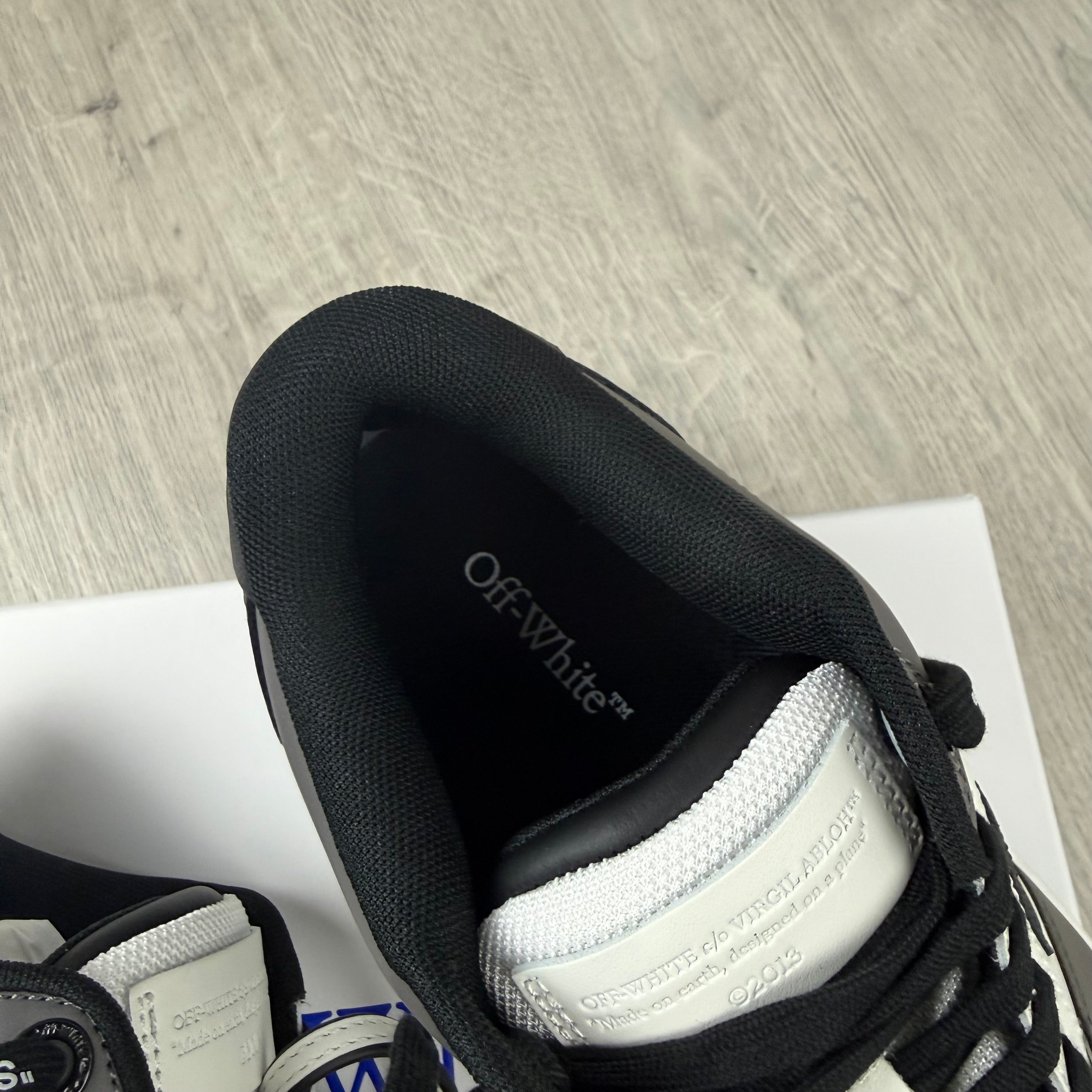 Off-White 'Out Of Office' Sneakers - Grey