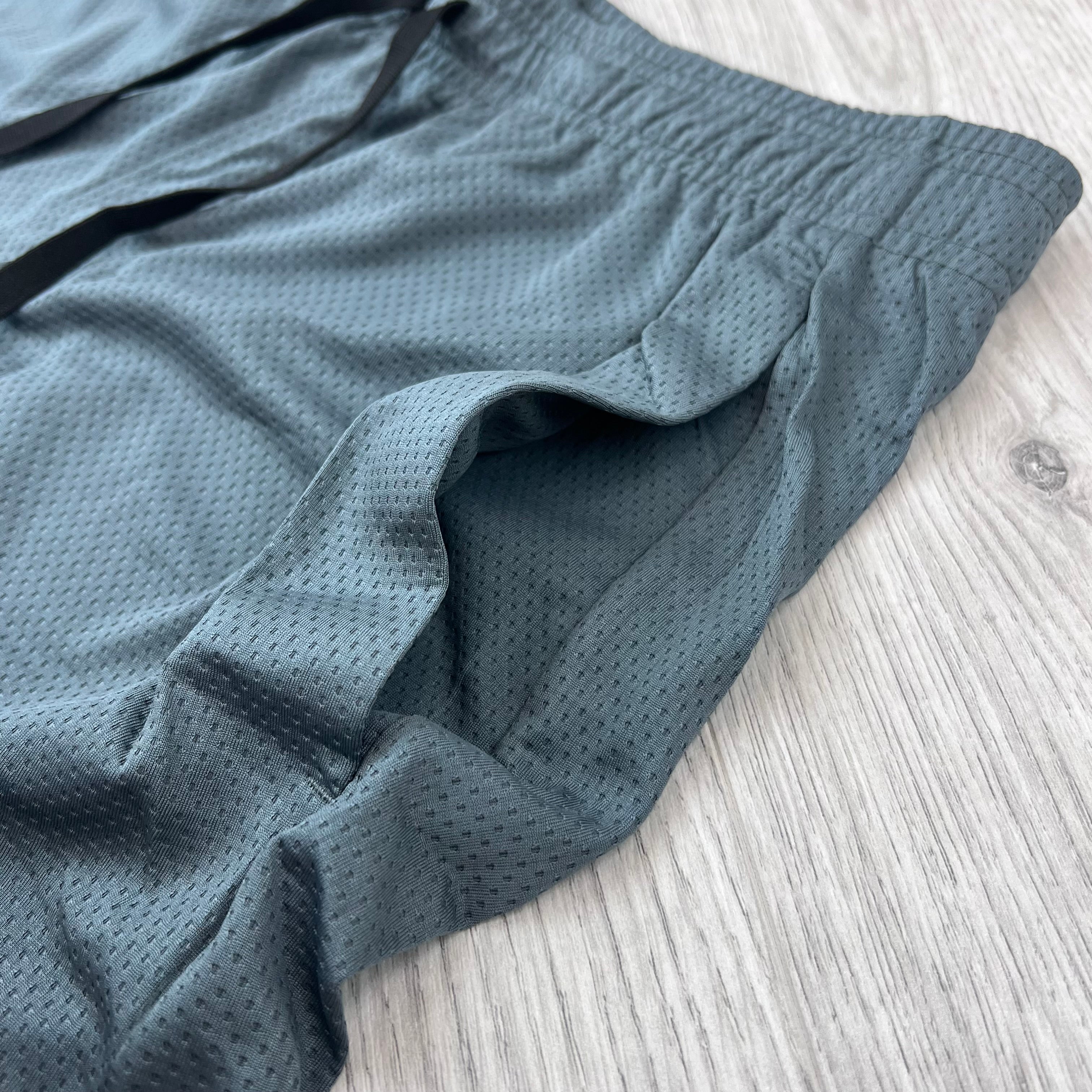 Under Armour Tech Shorts - Grey