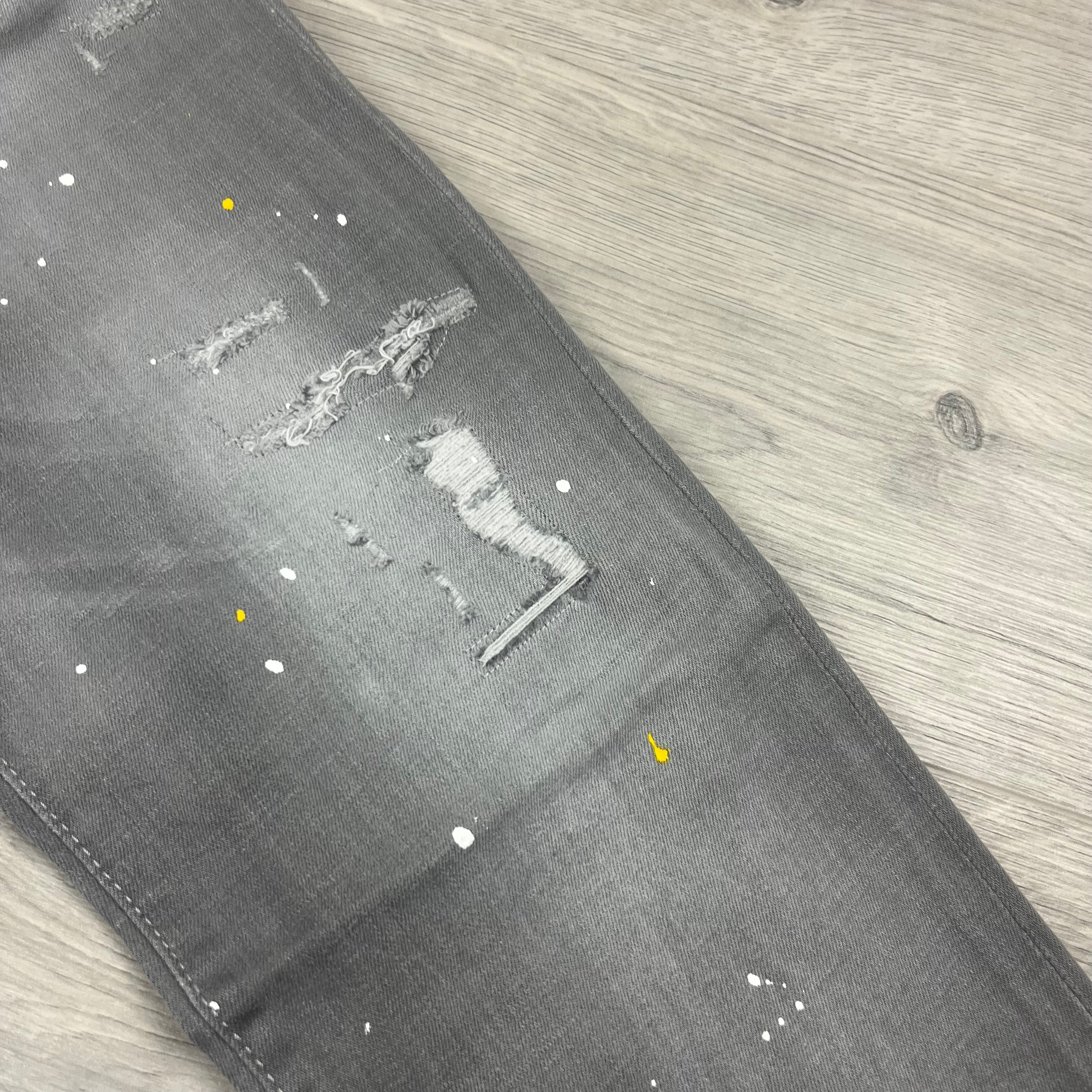 Trendy Distressed Jeans