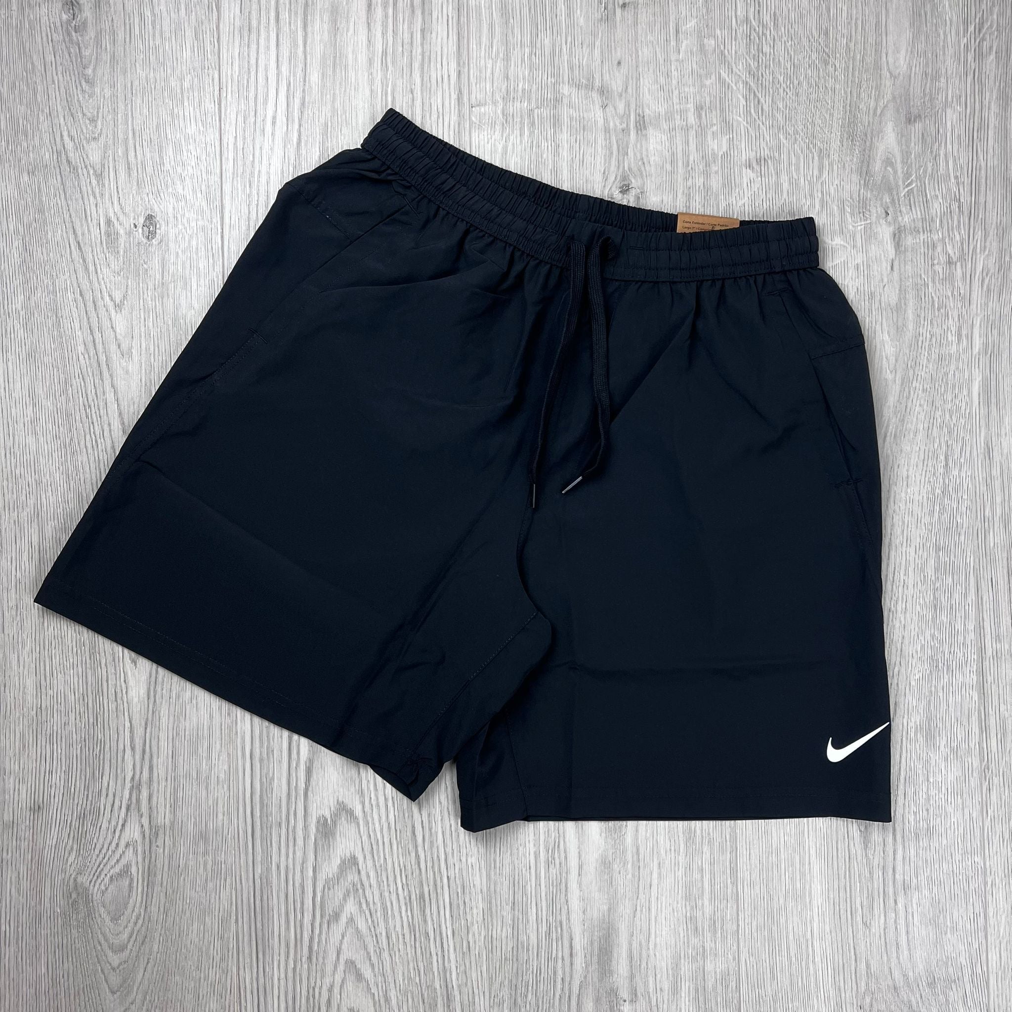 Nike 'Challenger' Pocket Short Set - Black/Smoke Grey
