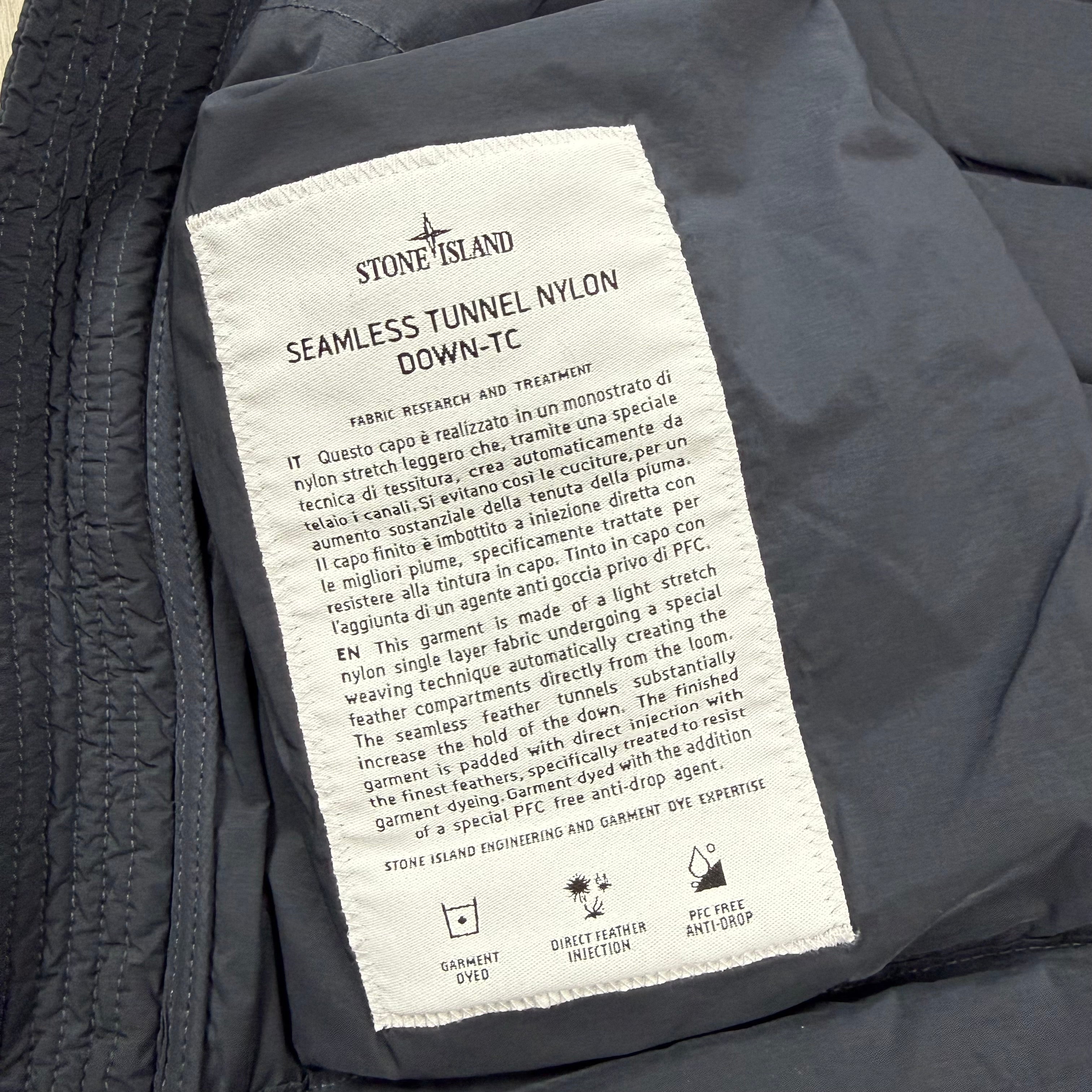 Stone Island Seamless Down Jacket - Navy