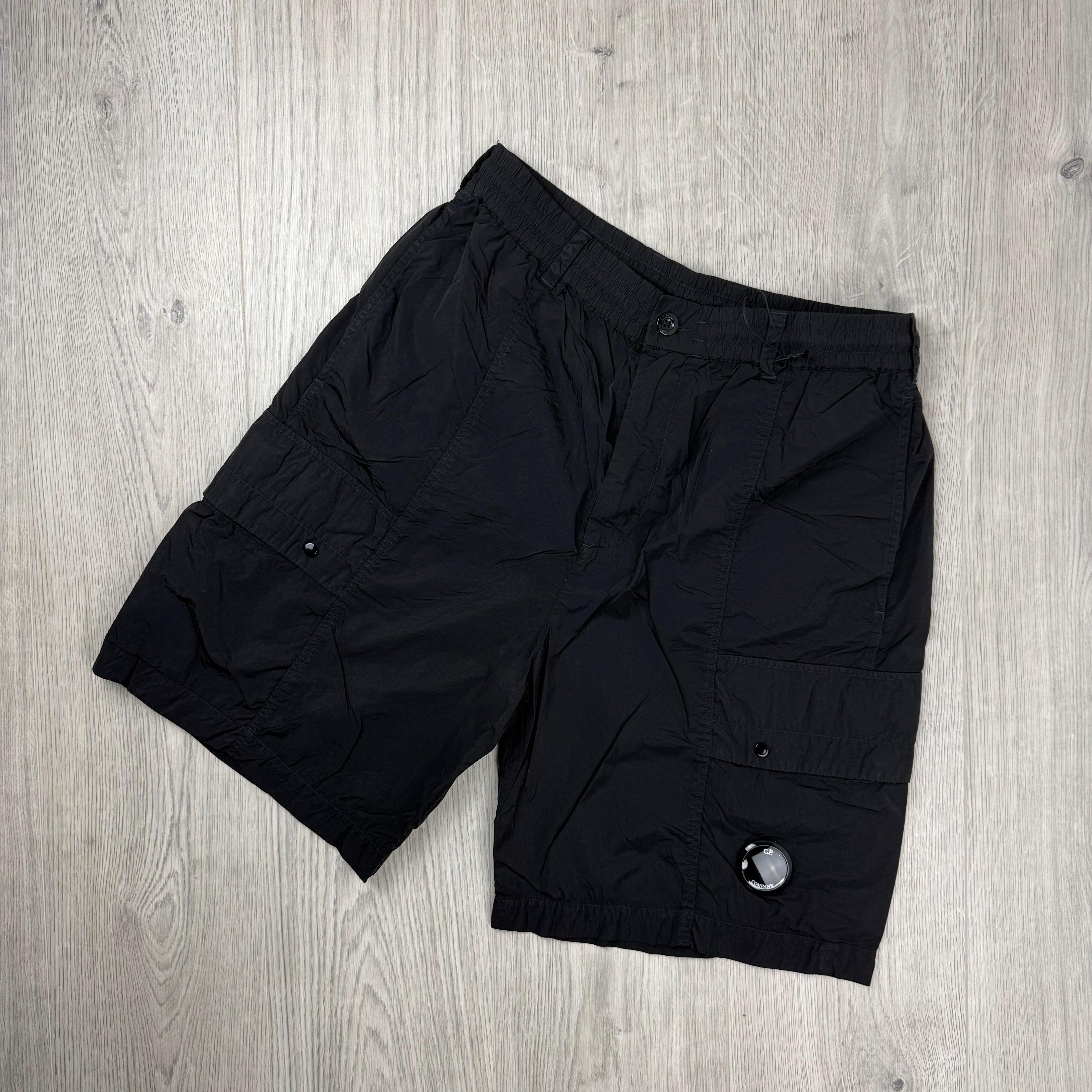 パンツ C.P. COMPANY CHORME-R CARGO SHORTS CP Company | Men's Cargo Shorts | Total Eclipse | Outlet Sale