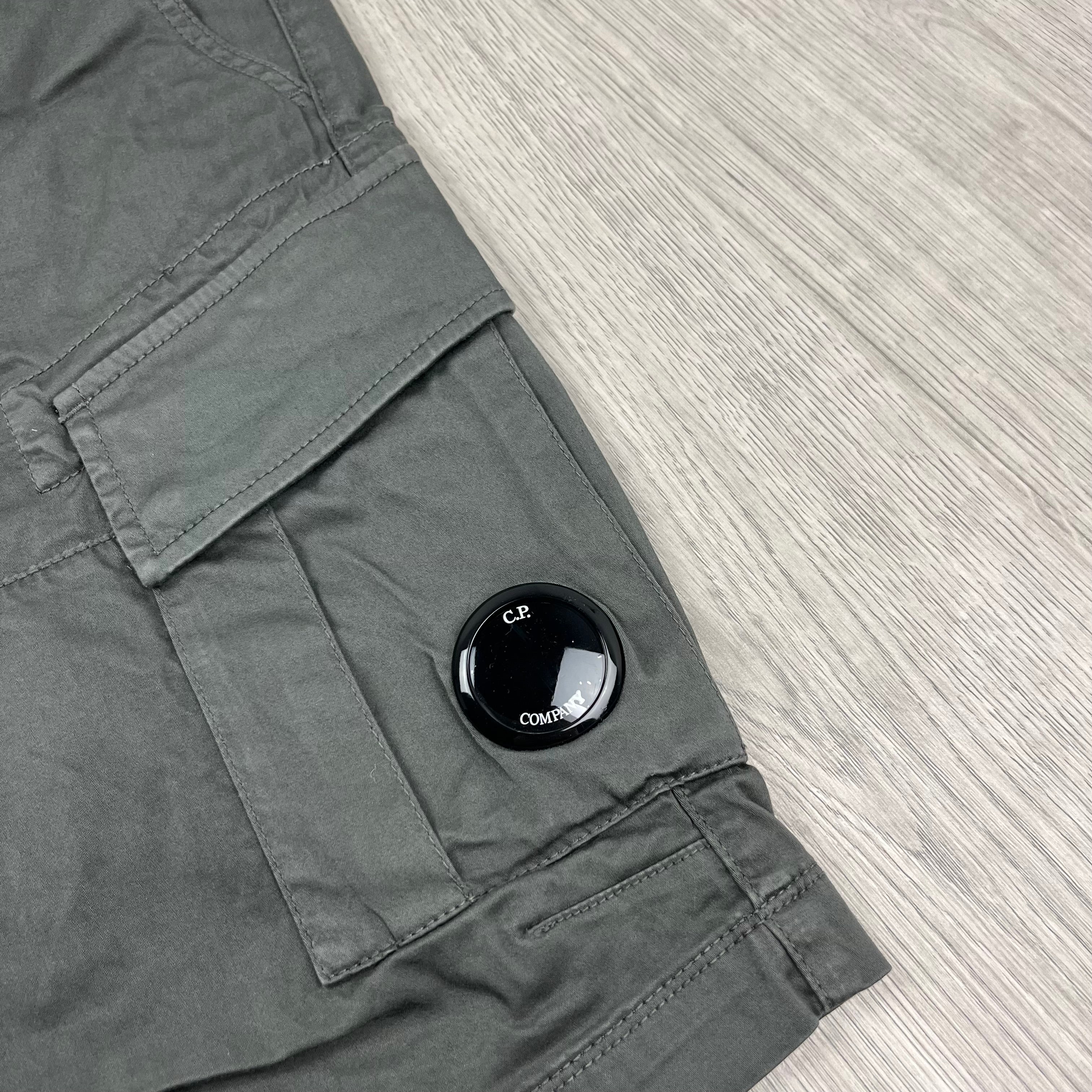 CP Company Cargo Shorts - Smoked Pearl