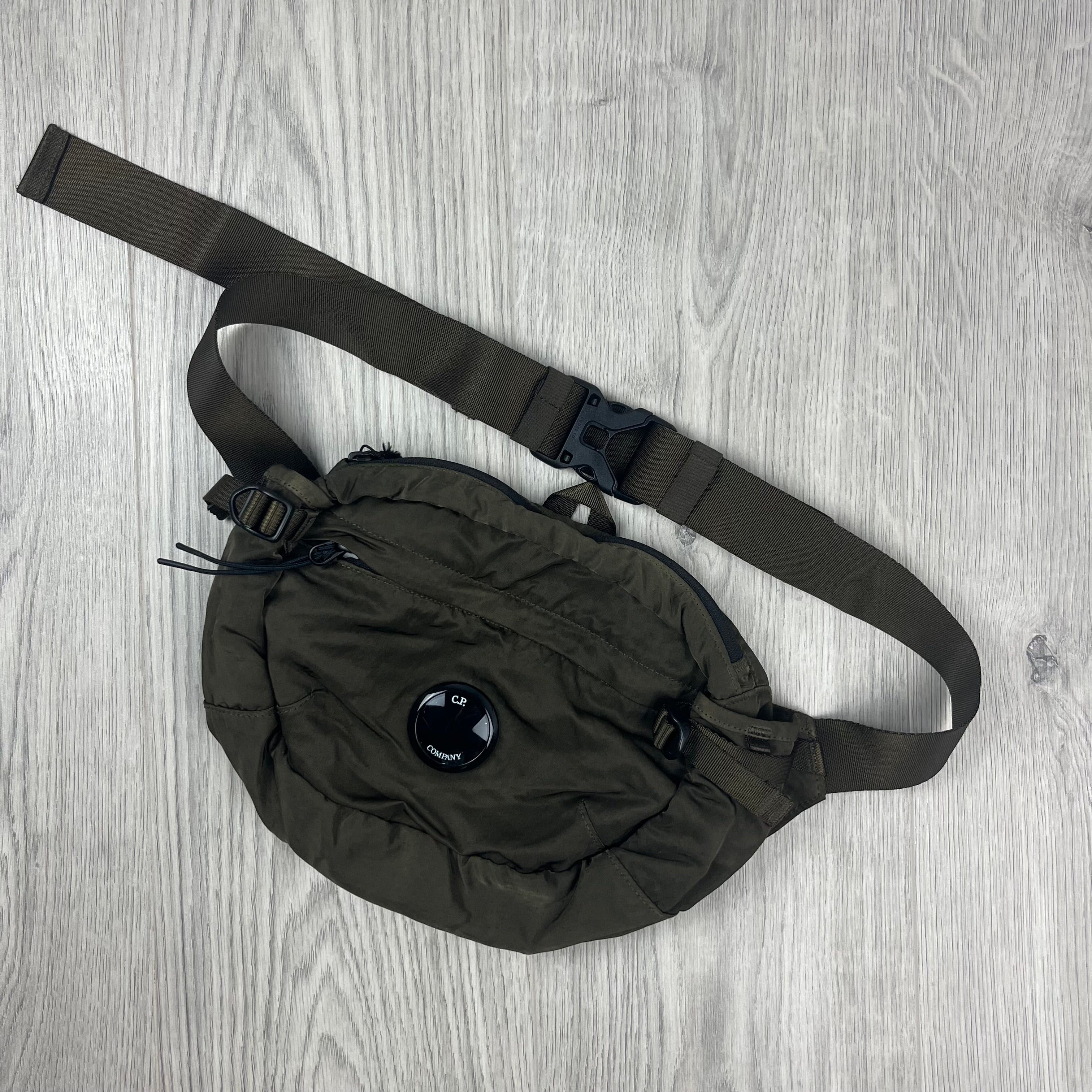 CP Company | Men's Zip Chrome Bag | Ivy Green | Outlet Sale