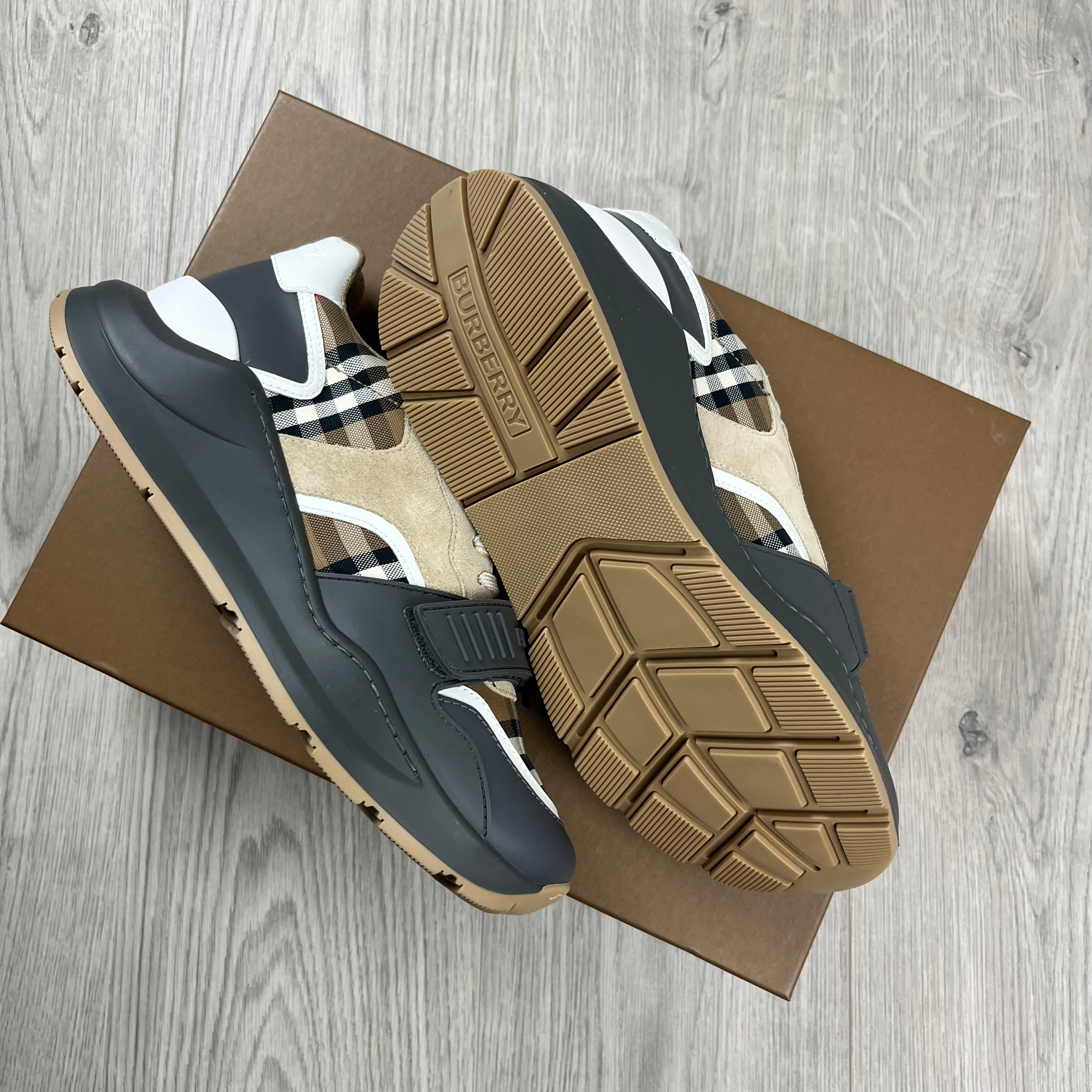 【BURBERRY】 Ramsey Sneaker Burberry Ramsey Sneaker - Taupe
