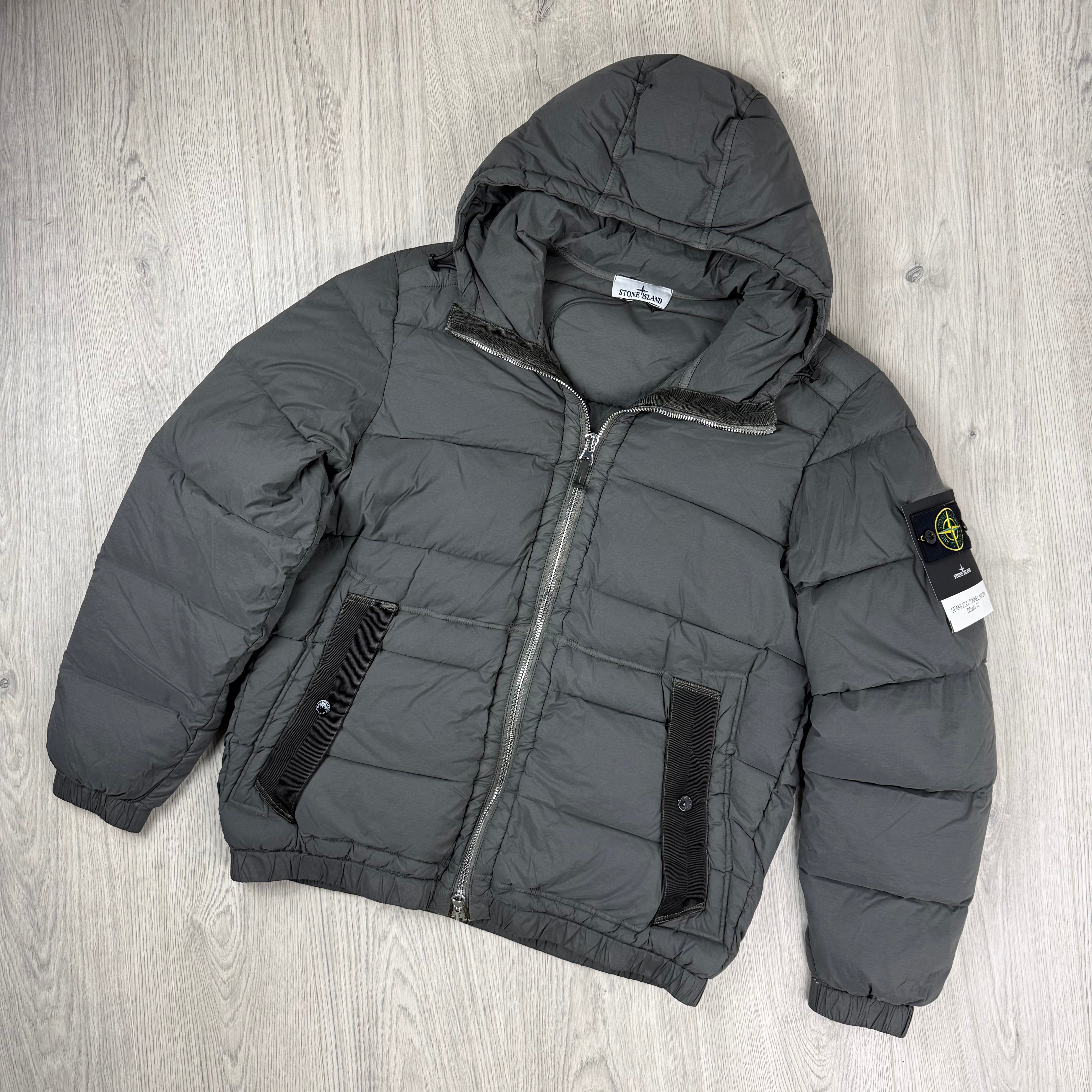 Stone Island | Men's Seamless Down Jacket | Black | Outlet Sale