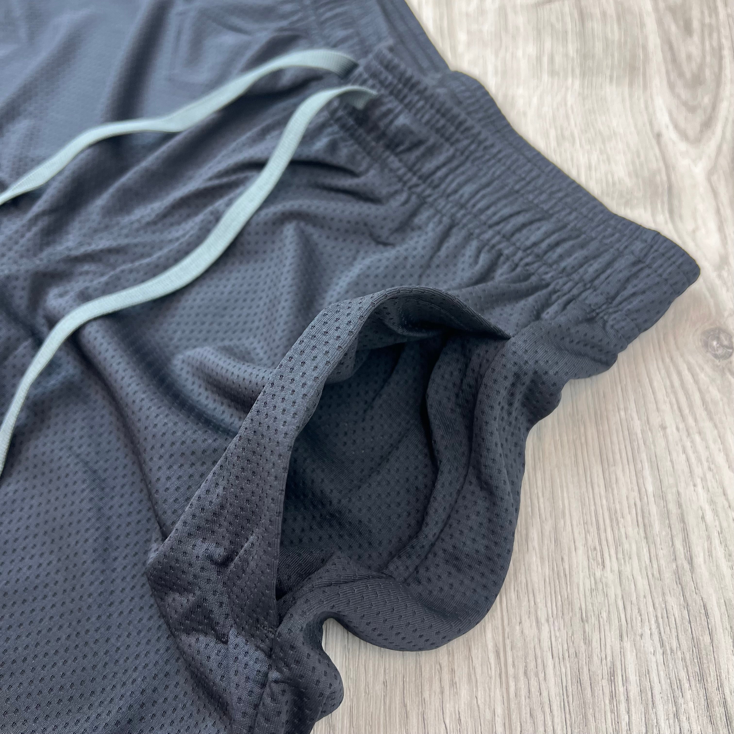 Under Armour Tech Shorts - Black