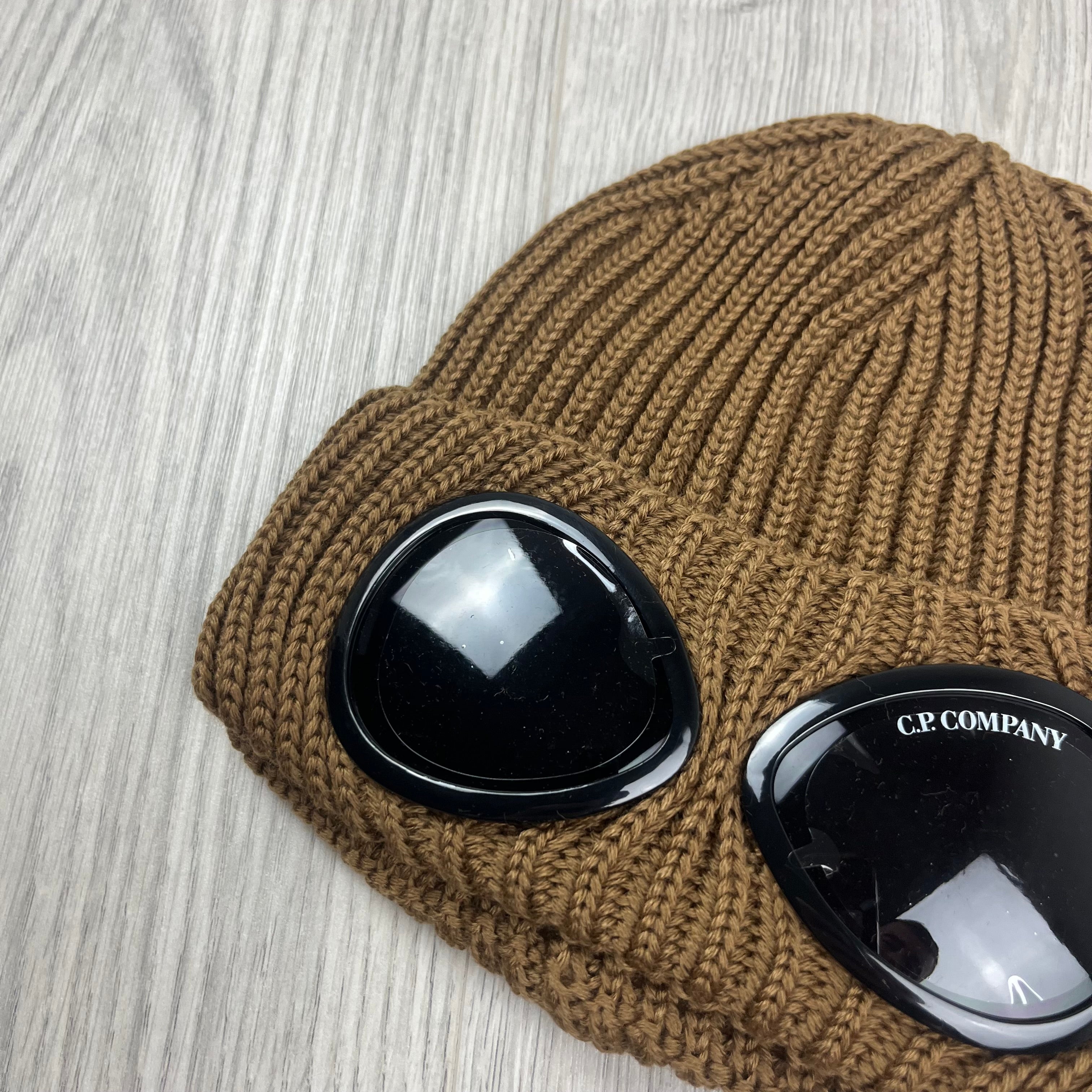 CP Company Goggle Beanie - Toffee