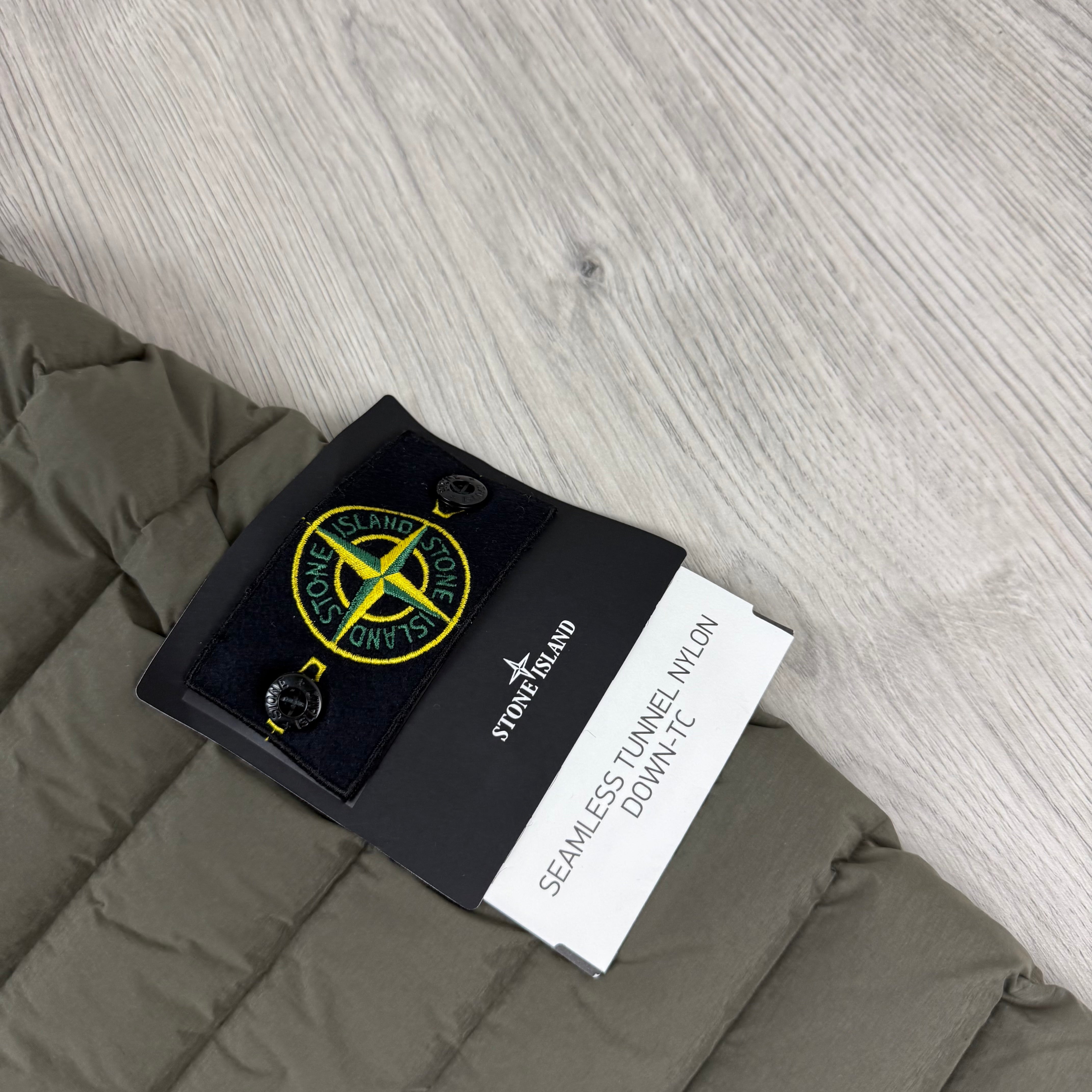 Stone Island | Men's Seamless Down Jacket | Military | Outlet Sale