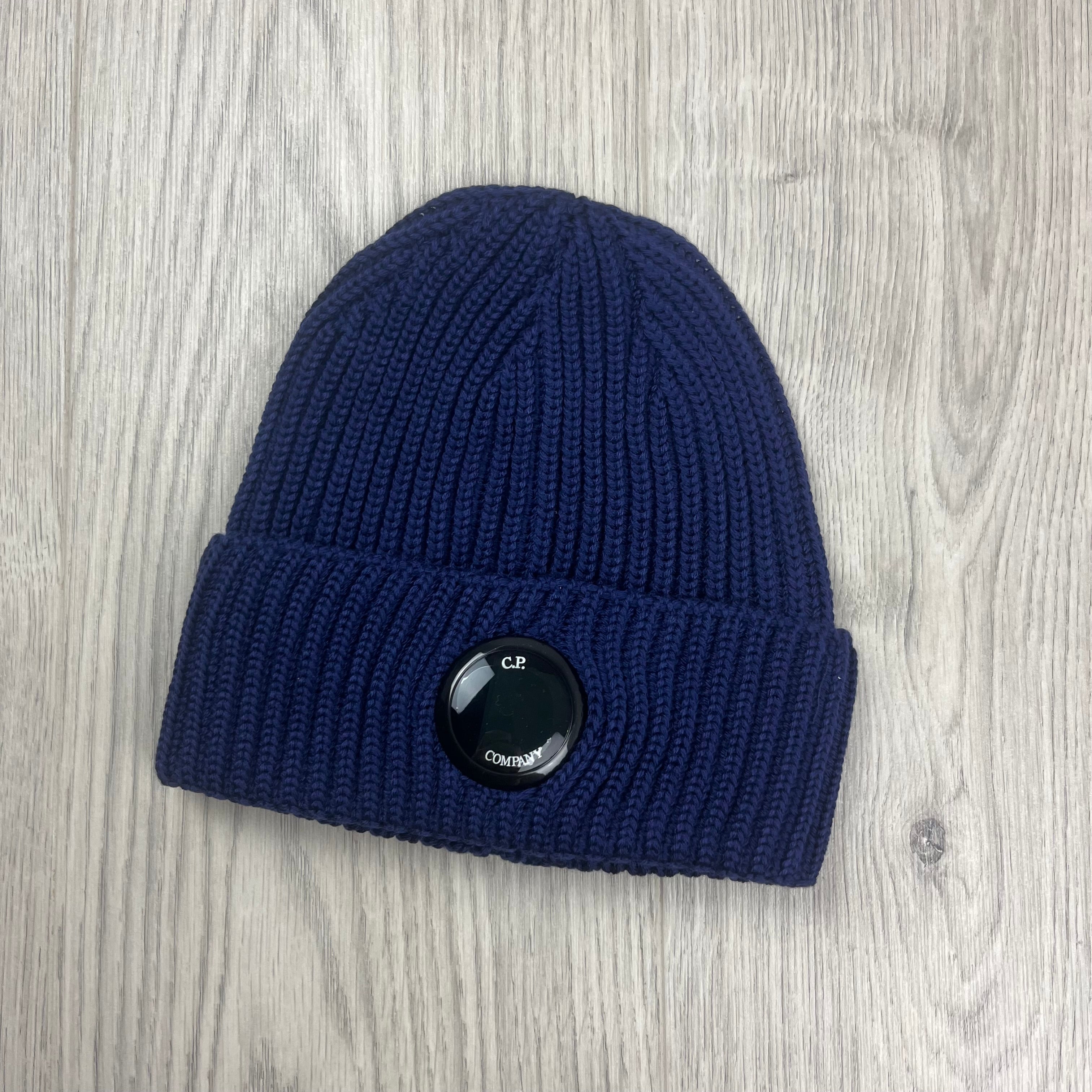 cp-company-lens-beanie-estate-