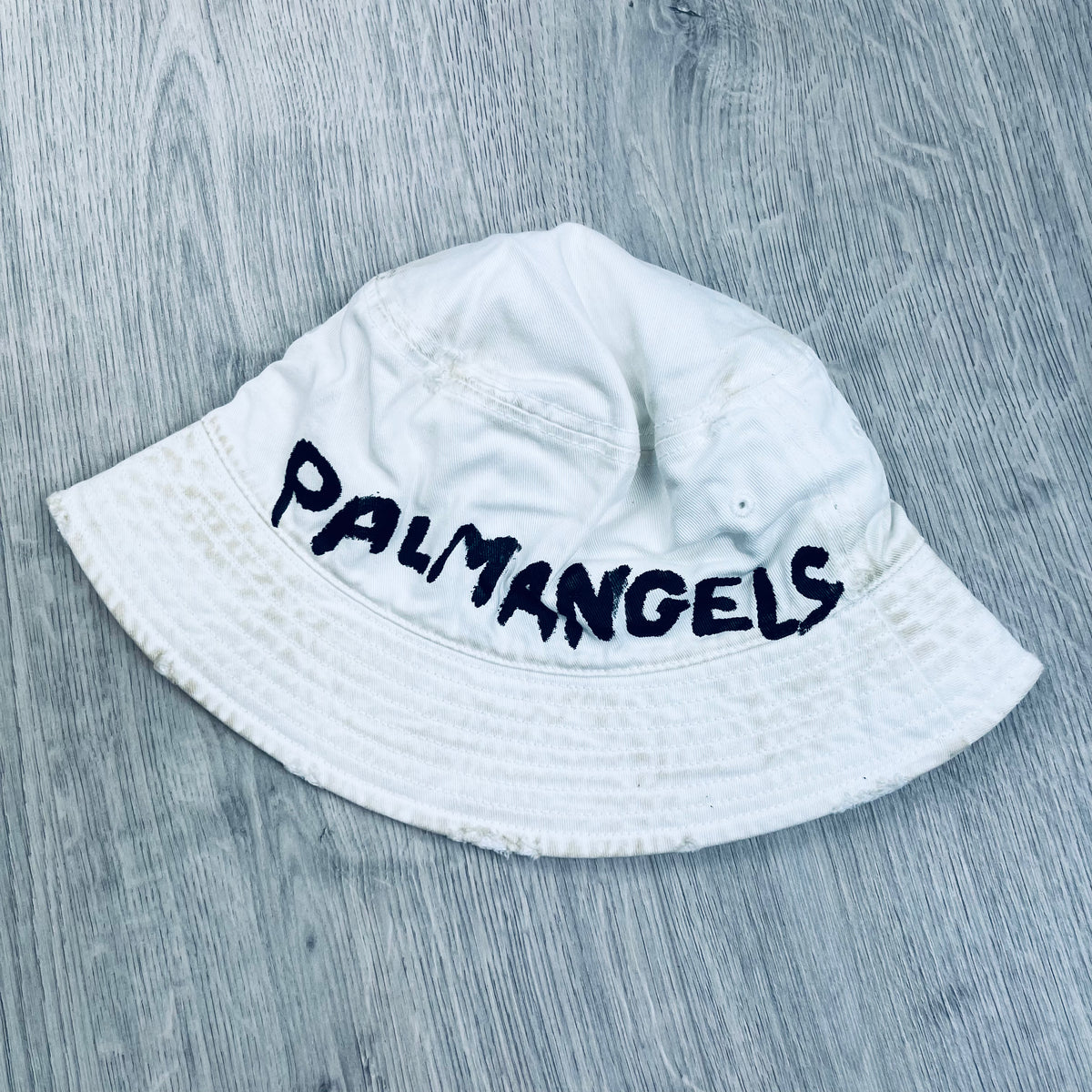 Palm angels bucket hat shop